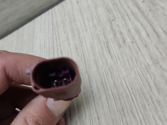 Датчик температуры выхлопных газов перед сажевым фильтром 04L906088BR VAG