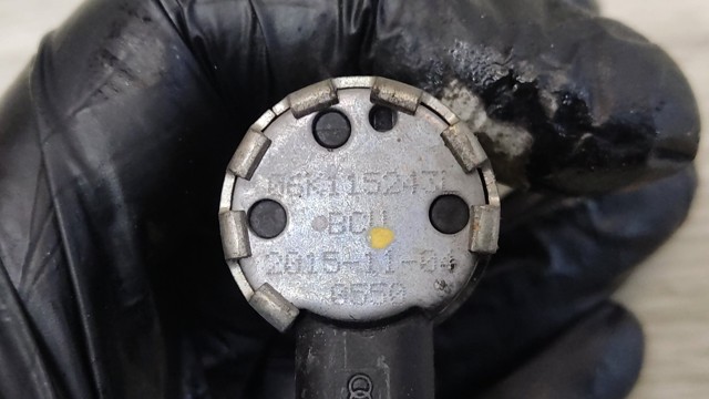 VAG 06K115243L Клапан электромагнитный положения (фаз) распредвала в наличии Чернигов