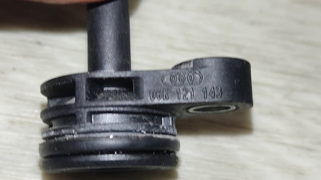 Фланец патрубка охлаждающей жидкости 06K121143 VAG