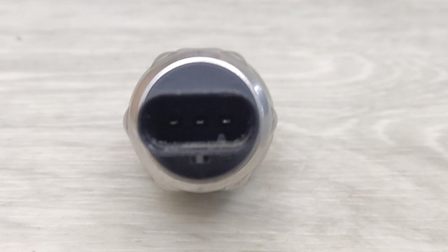 VAG 06L906054C Датчик давления топлива в наличии Черкассы