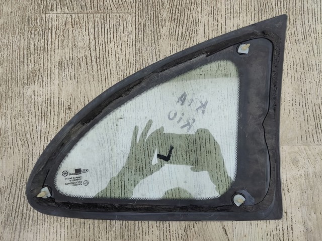 Стекло кузова/багажного отсека, левое 0K34D63960 HYUNDAI