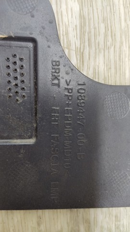 Крепление противотуманки, левой 108944700B TESLA