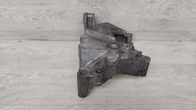 NISSAN 112314BA0B Кронштейн подушки (опоры) двигателя правой в наличии Винница