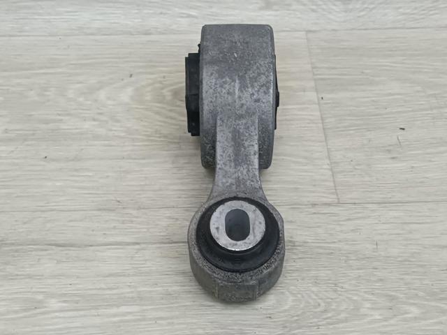 Подушка двигателя правая верхняя 113504BA0A NISSAN