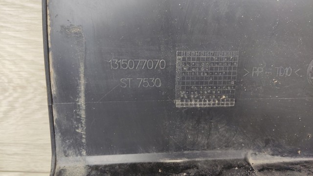 FIAT 1315077070 Центральная часть переднего бампера в наличии Запорожье