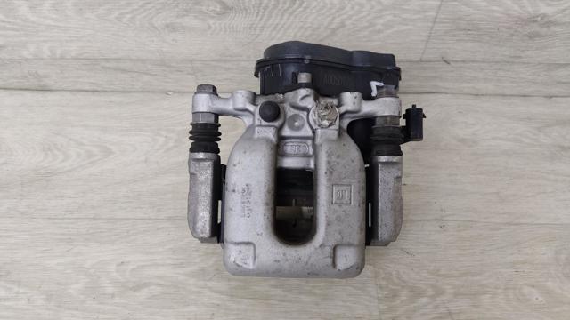 Задний левый суппорт 13529258 GM
