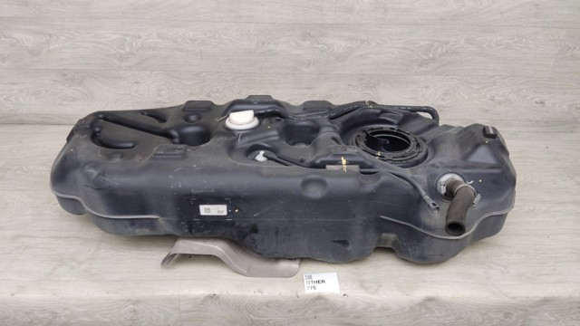 Б/бак 172026RR0A NISSAN