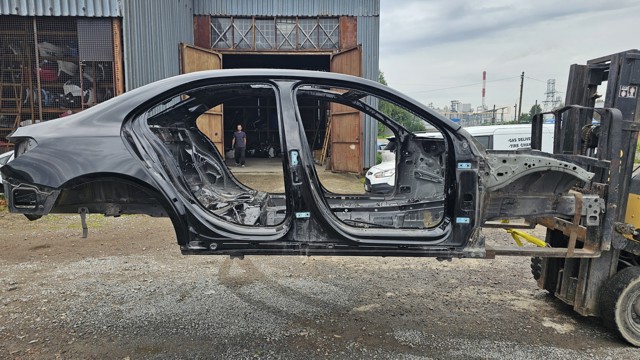 A1776201002 MERCEDES Лонжерон правый купить в Тернополь