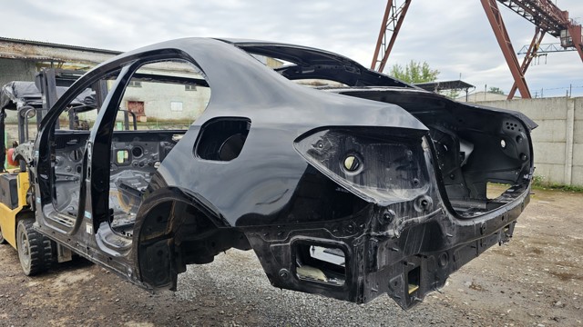 MERCEDES 1776201002 Лонжерон рамы передний правый в наличии Ровно