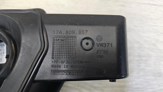 VAG 17A809909A Лючок бензобака в наличии Харьков