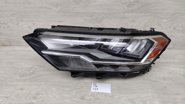 VAG 17A941035A Левая фара в наличии Чернигов