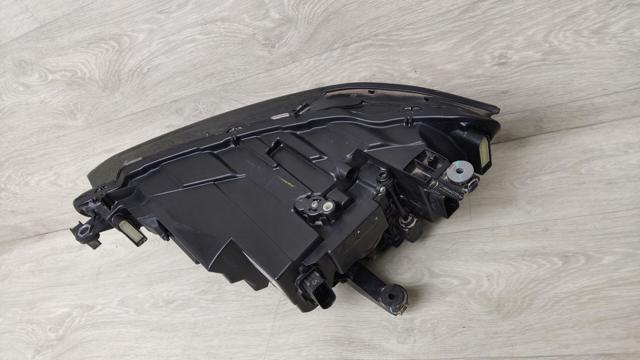 17A941036A VAG Фара правая купить в Чернигов
