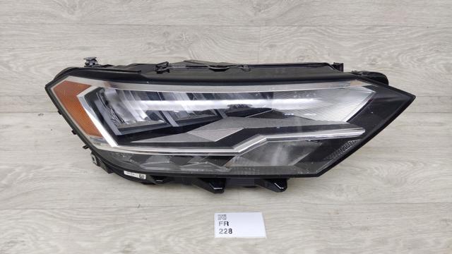 17A941036A VAG Фара правая купить в Запорожье