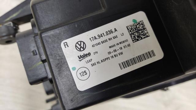 VAG 17A941036A Правая фара в наличии Черновцы