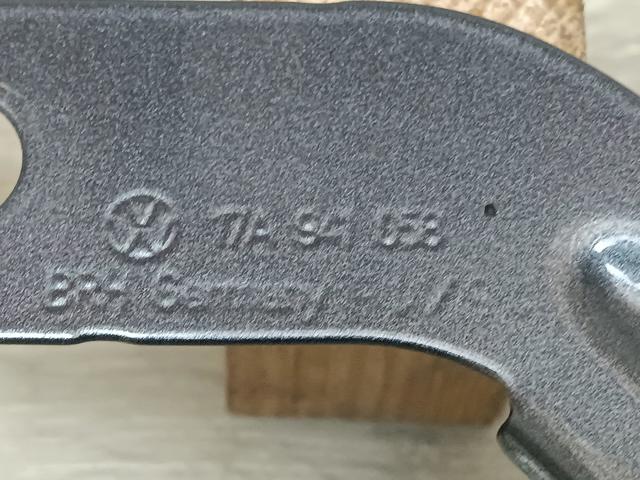 VAG 17A941058 в наличии Ровно