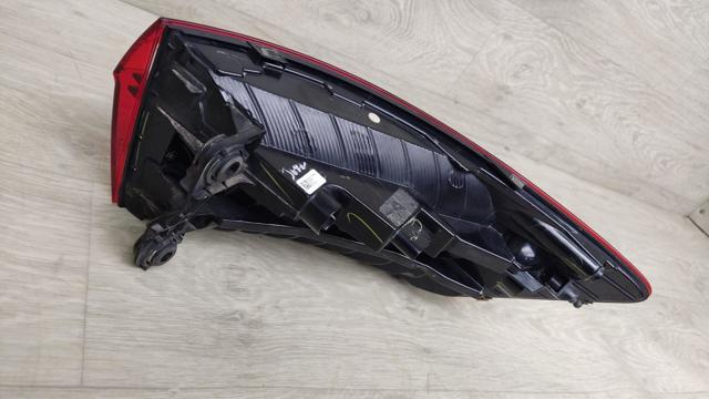 VAG 17A945095A Фонарь задний левый внешний в наличии Тернополь