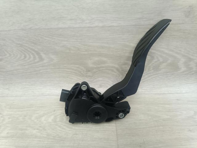 NISSAN 18002DF30A в наличии Винница