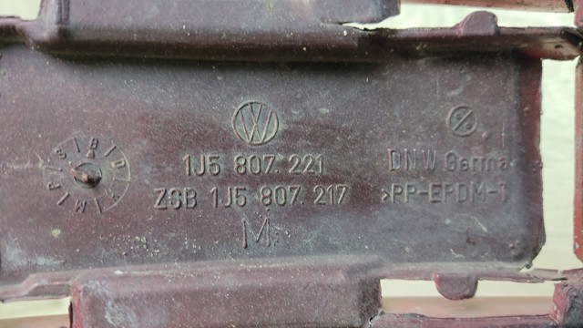 1J5807221 Бампер передний купить Винница