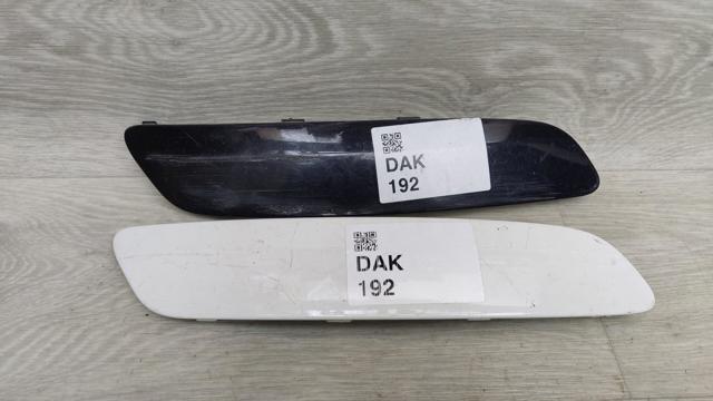 1K0807718B VAG Молдинг бампера переднего правый купить в Ирпень