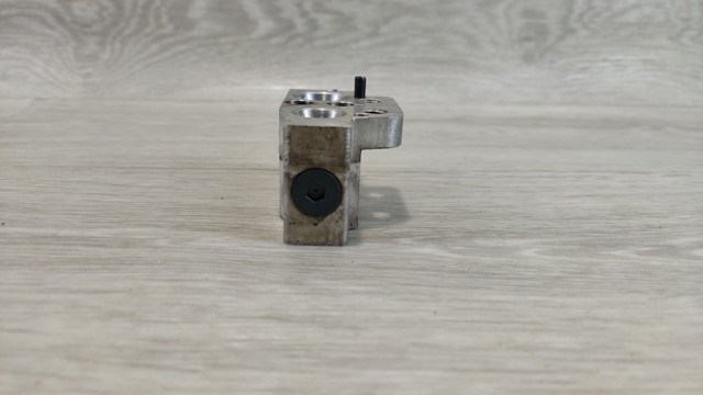 1K0820679 Клапан TRV кондиционера купить Ирпень