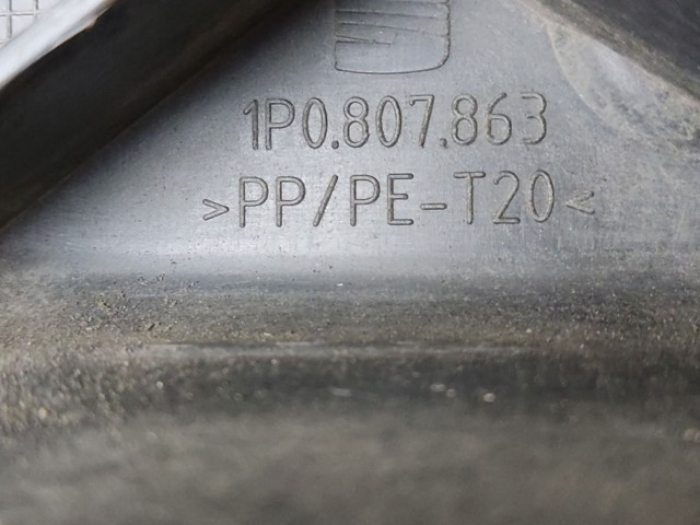 VAG 1P0807863 Кронштейн бампера заднего левый в наличии Николаев