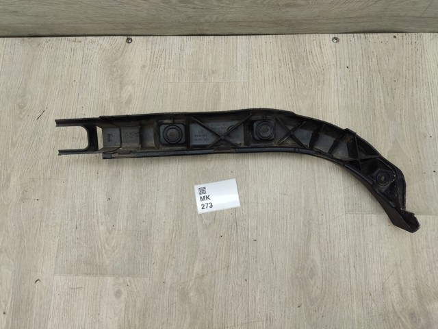 1P0807864 VAG Кронштейн бампера заднего правый купить в Полтава