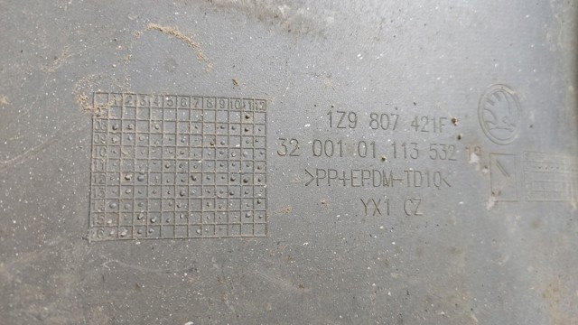 VAG 1Z9807421F Бампер задний в наличии Харьков