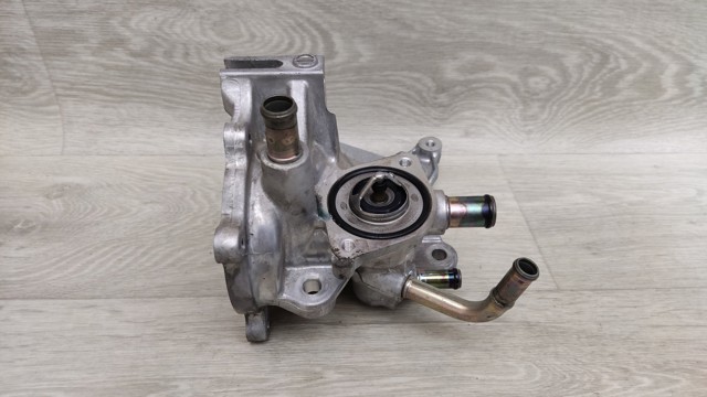 Корпус водяного насоса охлаждения 210136RA0A NISSAN