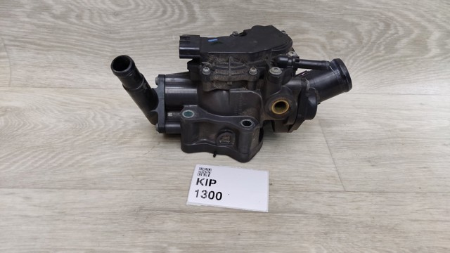 Корпус термостата 212505NA0A NISSAN