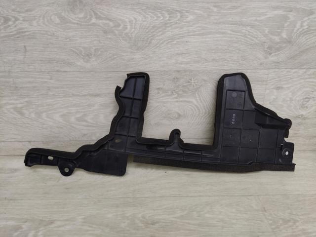 215586MR0A NISSAN Воздуховод (дефлектор) радиатора правый купить в Киев