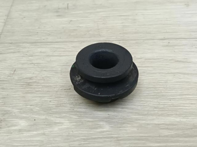 Кронштейн крепления радиатора, нижний 253362V000 HYUNDAI