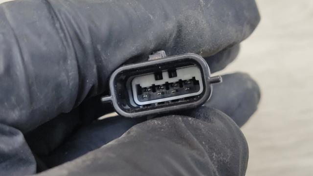 Кнопка привода замка задней 3/5 двери (ляды) 253804EA1A NISSAN