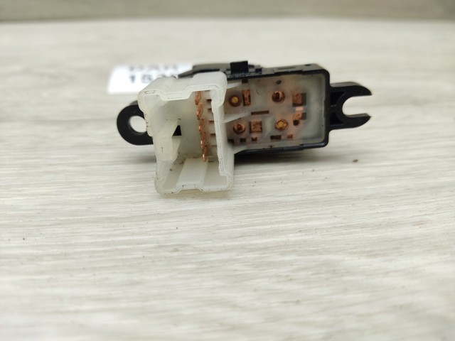 254114CE0A NISSAN Кнопка включения мотора стеклоподъемника задняя купить в Ровно