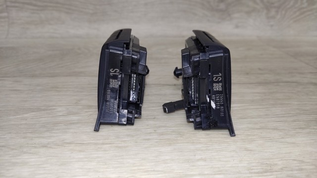 Блок кнопочных переключателей рулевого колеса 255506RF6B NISSAN