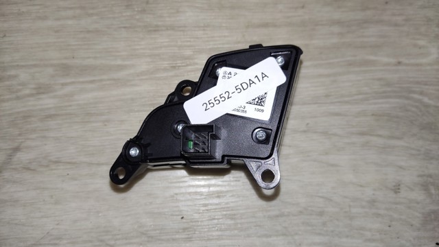 NISSAN 255525DA1A Блок кнопочных переключателей рулевого колеса в наличии Черкассы