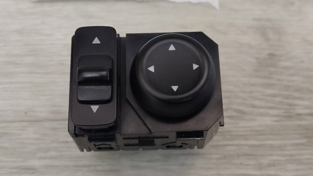 255703VA3A NISSAN купить в Полтава