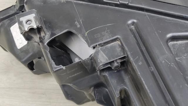NISSAN 260106RR0A Правая фара в наличии Винница