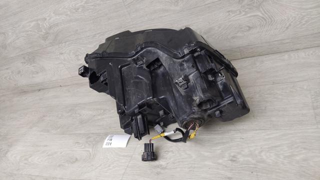 NISSAN 260106RR0A Фара правая в наличии Винница