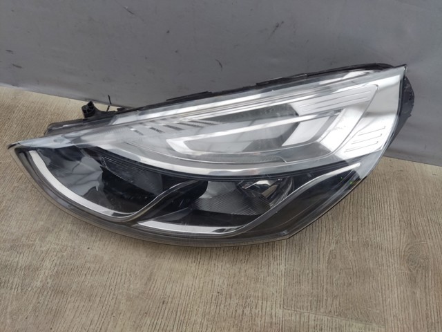 Фара 260608367R RENAULT
