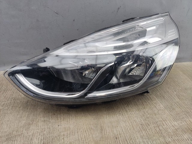 RENAULT 260608367R Левая фара в наличии Ужгород