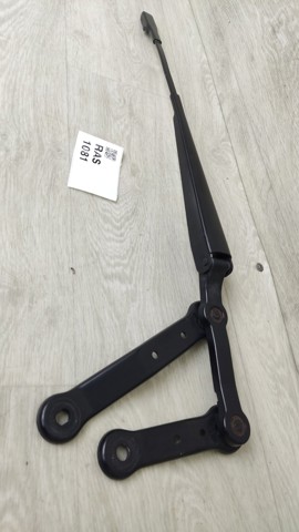 NISSAN 288865DF0A Поводок стеклоочистителя в наличии Киев