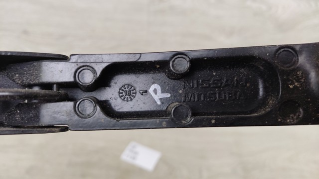 NISSAN 288865NA0A Поводок стеклоочистителя в наличии Ровно