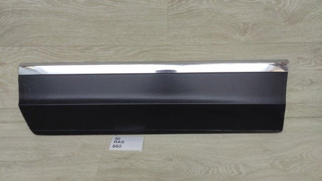 Накладка задней левой двери, нижняя 2GA854949L VAG