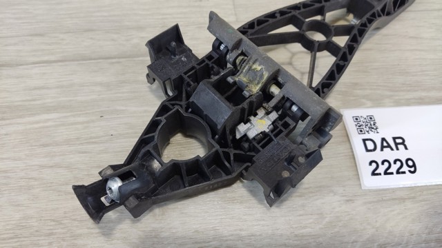 VOLVO 30784203 Держатель наружной ручки двери передней правой в наличии Хмельницкий