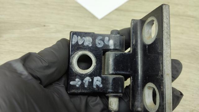 30784908 VOLVO Петля двери передней правой купить в Николаев