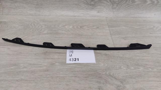 Передний клык бампера 31407982 VOLVO