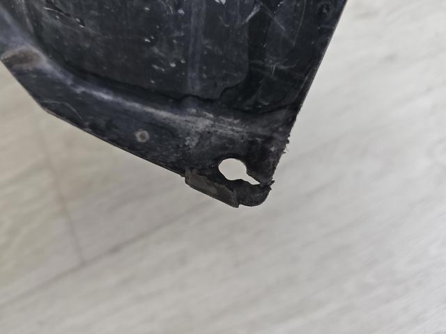 VOLVO 31694436 Подкрылок передний правый в наличии Полтава
