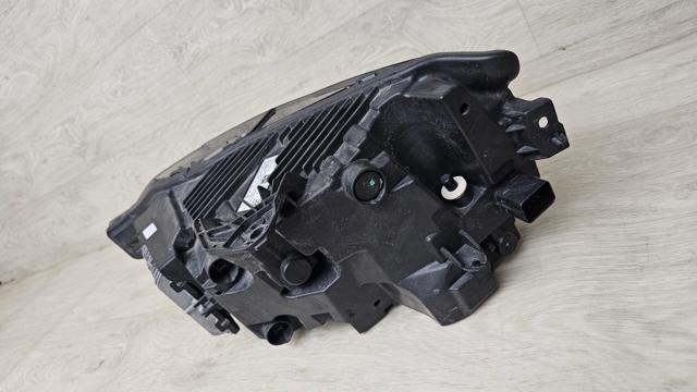 32208976 VOLVO Правая фара купить в Одесса