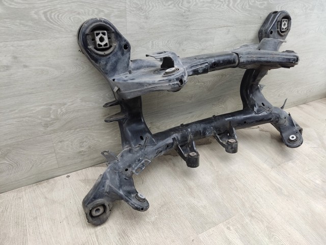 33316792474 BMW Балка задней подвески (подрамник) купить в Ужгород