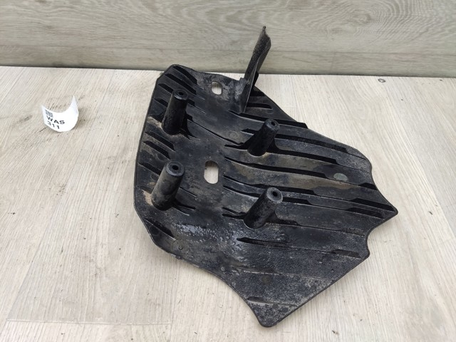 33326796138 BMW Защита заднего нижнего рычага купить в Чернигов